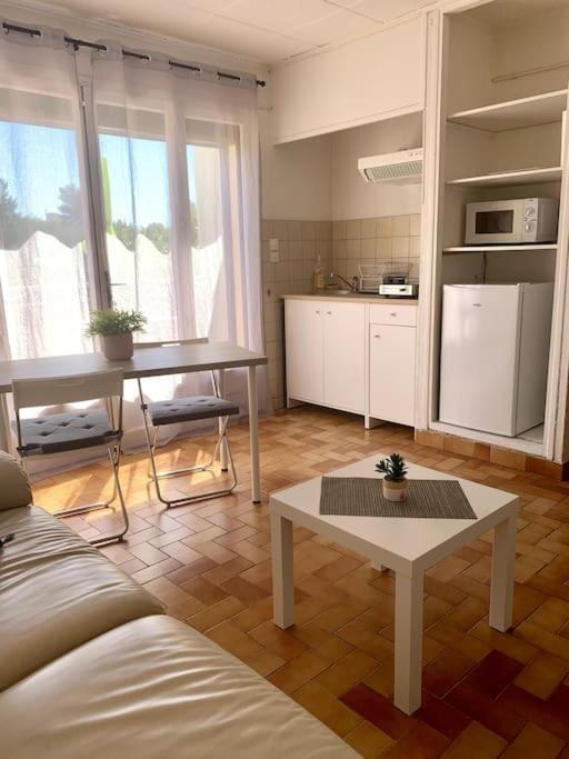 La Garde : Joli Studio Dans Residence Экстерьер фото