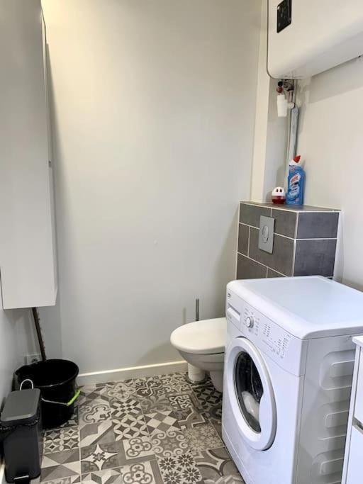 La Garde : Joli Studio Dans Residence Экстерьер фото